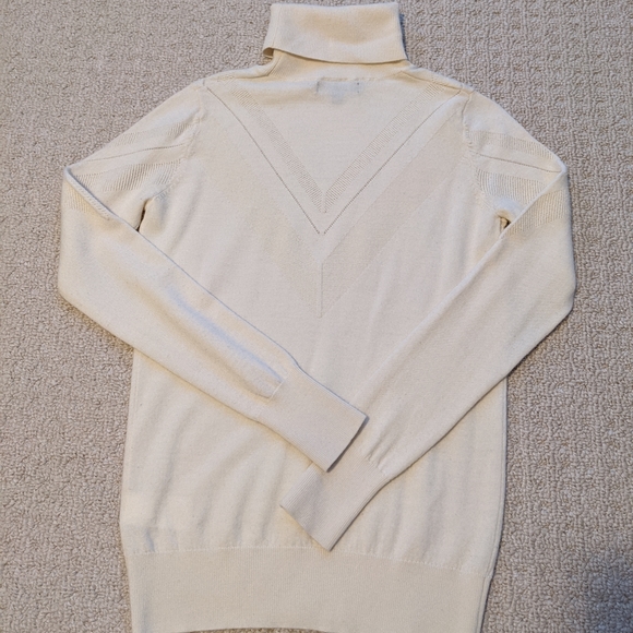 100% Merino Intricate knit turtleneck sweater - Picture 3 of 4